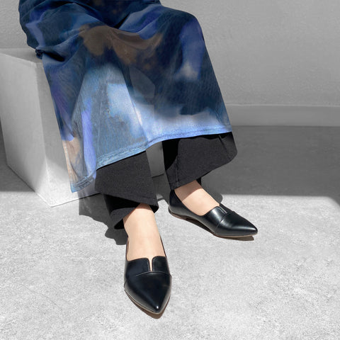 2025SSBI:ポインテッドトゥ フラット 切替ドレスシューズ(154)ブラック/mamian(マミアン)