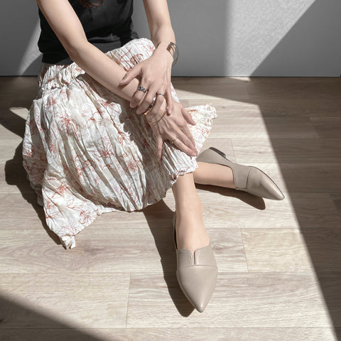 2025SSBI:ポインテッドトゥ フラット 切替ドレスシューズ(154)グレージュ/mamian(マミアン)