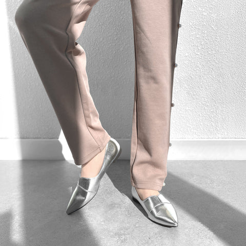 ラストワン2025SSBI:ポインテッドトゥ フラット 切替ドレスシューズ(154)シルバー/mamian(マミアン)