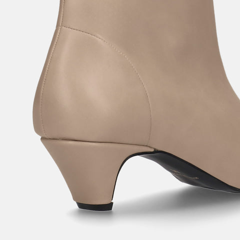 ラストワン2025AW:エレガント ルーズ ブーツ(m45008)グレージュ/mamian(マミアン)