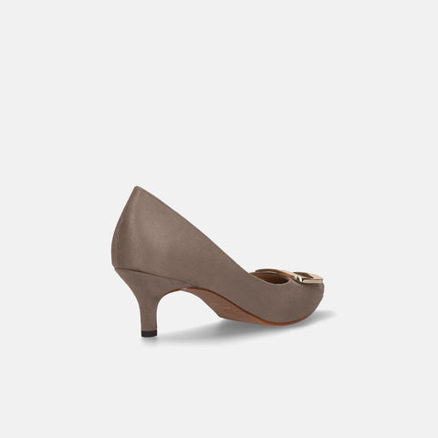 2025AW:ポインテッドトゥ バックル パンプス(m55224)グレージュS/mamian(マミアン)